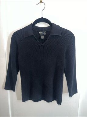 Vintage Style & Co. Women's Black Ribbed V-Neck Collared Sweater | Petite Small